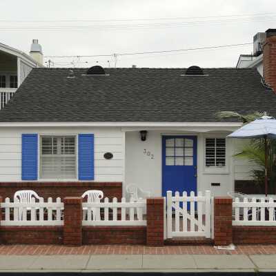 302 Apolena Avenue
