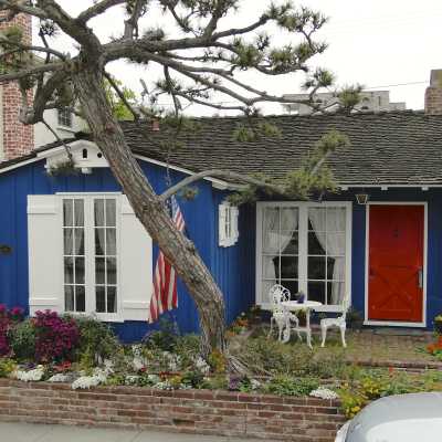 214 Apolena Avenue
