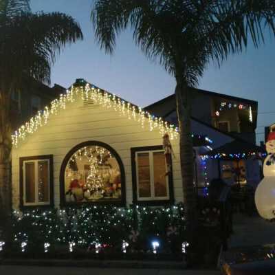 213 Pearl Decorated for Christmas