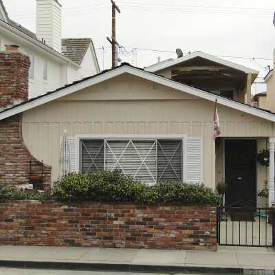 210 Apolena Avenue