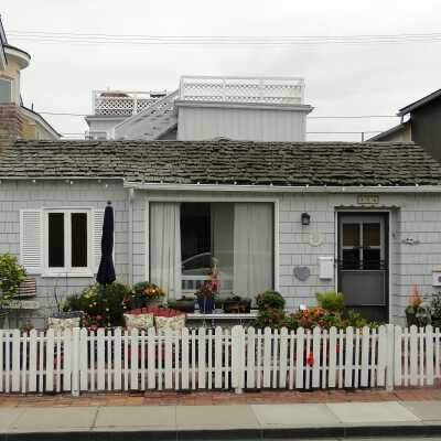 206 Apolena Avenue