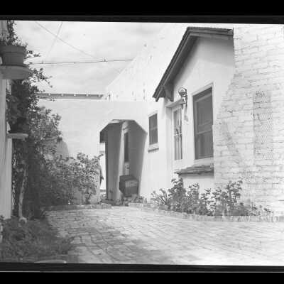 Lauren Property, 313 1/2 Marine