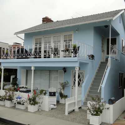112 Apolena Avenue