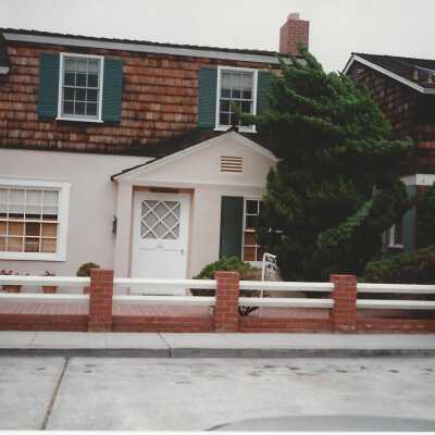 220 Apolena Avenue