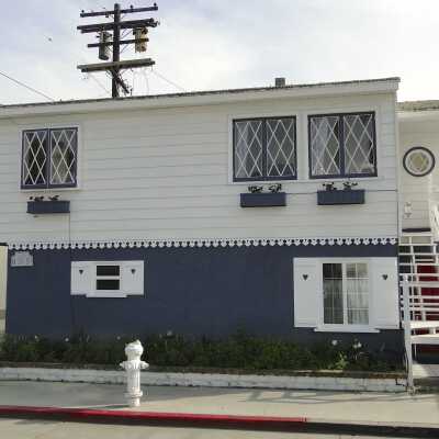 1305 Park Avenue