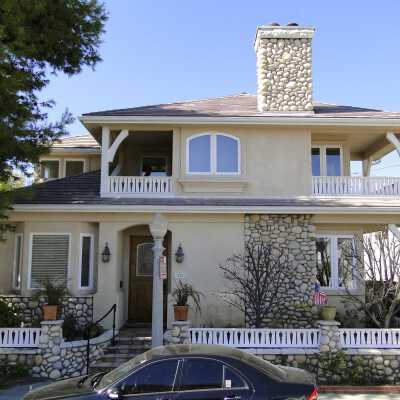 233 Agate Avenue