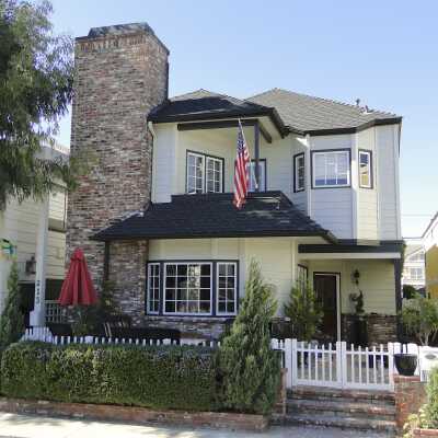 215 Agate Avenue