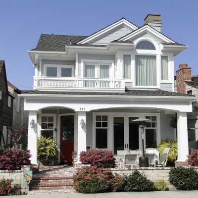 121 Apolena Avenue
