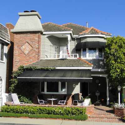 220 Ruby Avenue