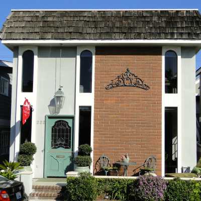 222 Ruby Avenue