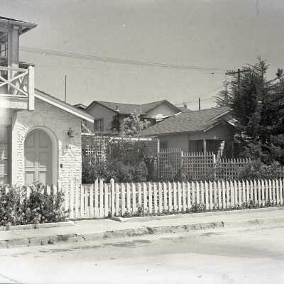 112 and 116 Onyx Avenue - Cole house, 1939
