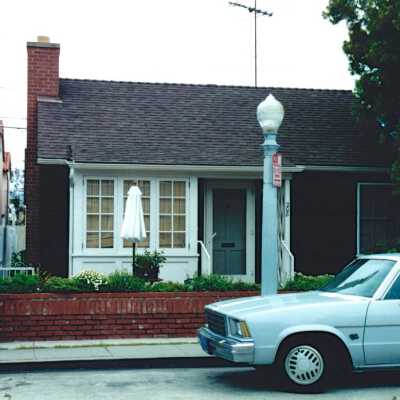 208 Apolena Avenue in 2001