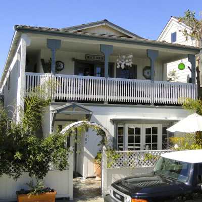 205 Agate Avenue