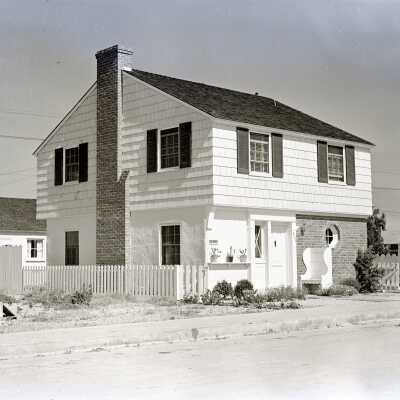 317 Amethyst Avenue -Mackintosh house, June 1939