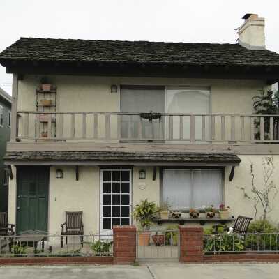 207 Apolena Avenue