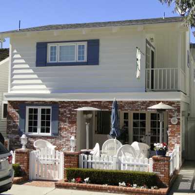 211 Agate Avenue