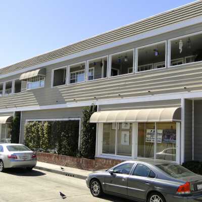 121 and 123 Agate Avenue