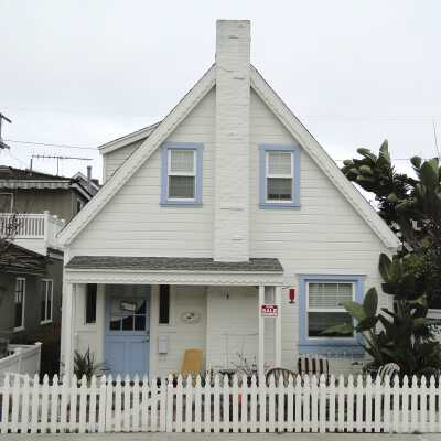 225 Apolena Avenue