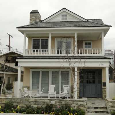 208 Apolena Avenue