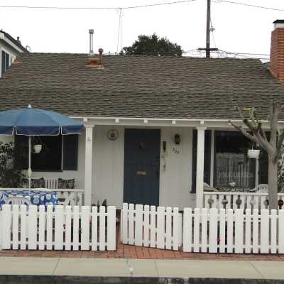 309 Apolena Avenue