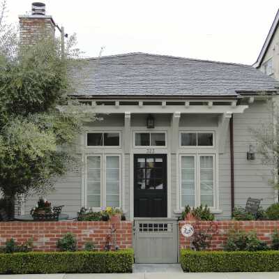 323 Apolena Avenue