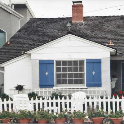 310 Apolena Avenue