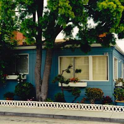 118 Sapphire Avenue in 2001