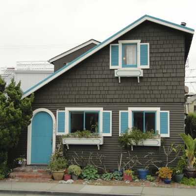 204 Apolena Avenue