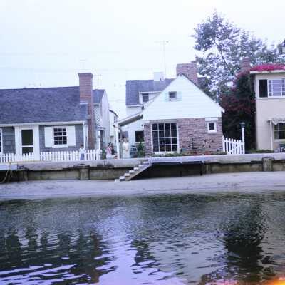 Houses on Grand Canal Photo 1