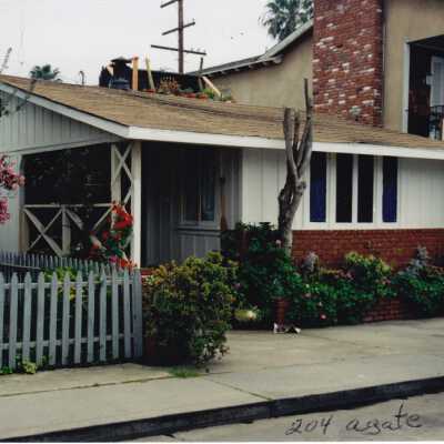204 Agate Avenue in 2001
