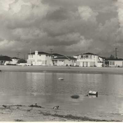 Beacon Bay Houses