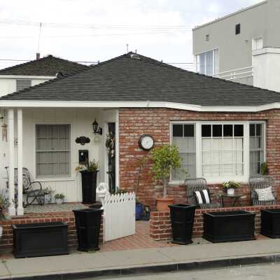 325 Onyx Avenue