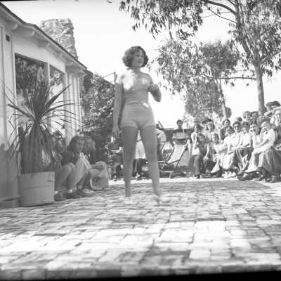 Dechamps Fashion Show, 1935