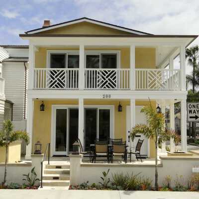 200 Collins Avenue