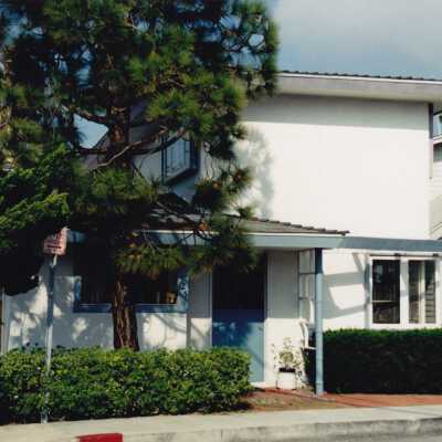 325 Collins Avenue