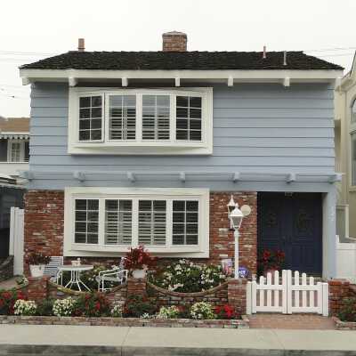 121 Diamond Avenue