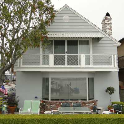 900 South Bay Front