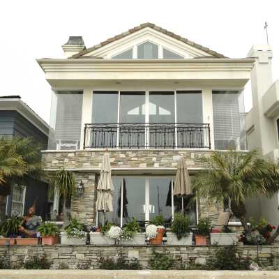 906 South Bay Front