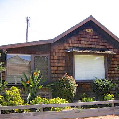330 Apolena Avenue