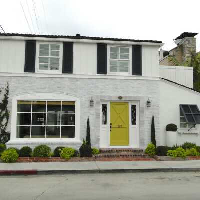 107 Apolena Avenue