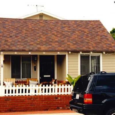 307 Apolena Avenue in 2001