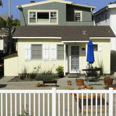 123 Crystal Avenue