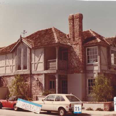 300 Apolena Avenue
