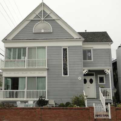 109 Diamond Avenue