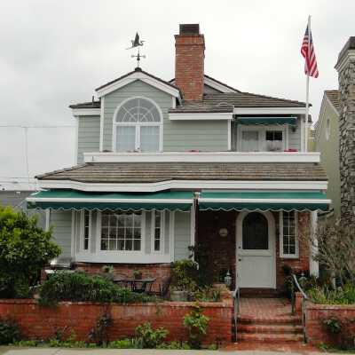 214 Sapphire Avenue