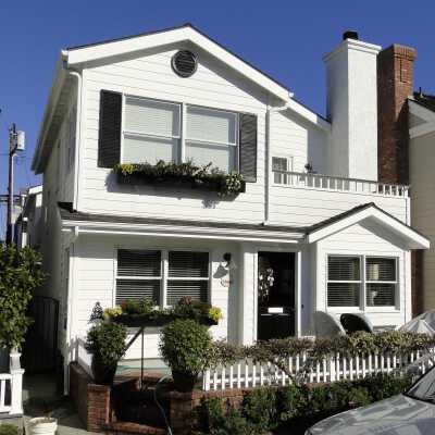 116 Sapphire Avenue