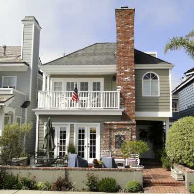 307 Sapphire Avenue