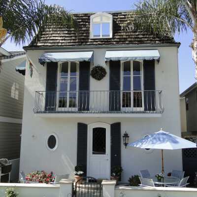 209 Sapphire Avenue