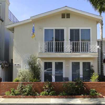 211 Sapphire Avenue