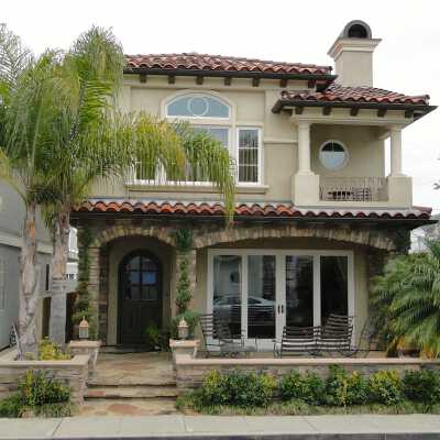 208 Sapphire Ave